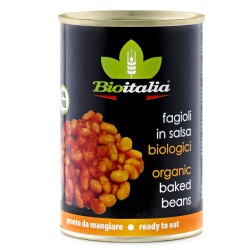 Baked beans in tomato sauce