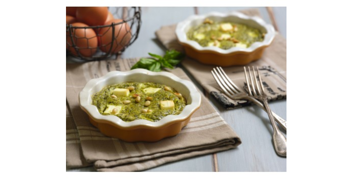 Frittata al pesto di basilico con feta e pinoli Frittata al pesto di basilico con feta e pinoli
