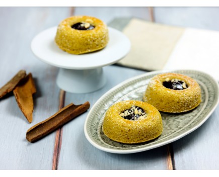 Chickpea and cinnamon donut with mixed berries extra jam 