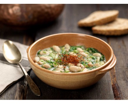 Spicy soup of escarole and cannellini beans