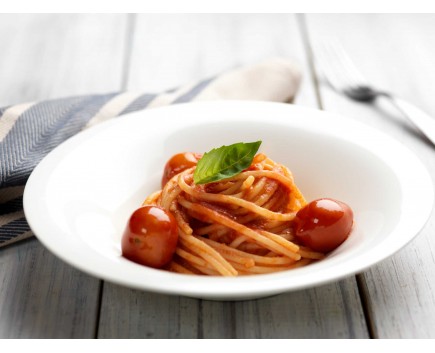 Spaghettoni with piennolo cherry tomatoes of Vesuvius PDO 